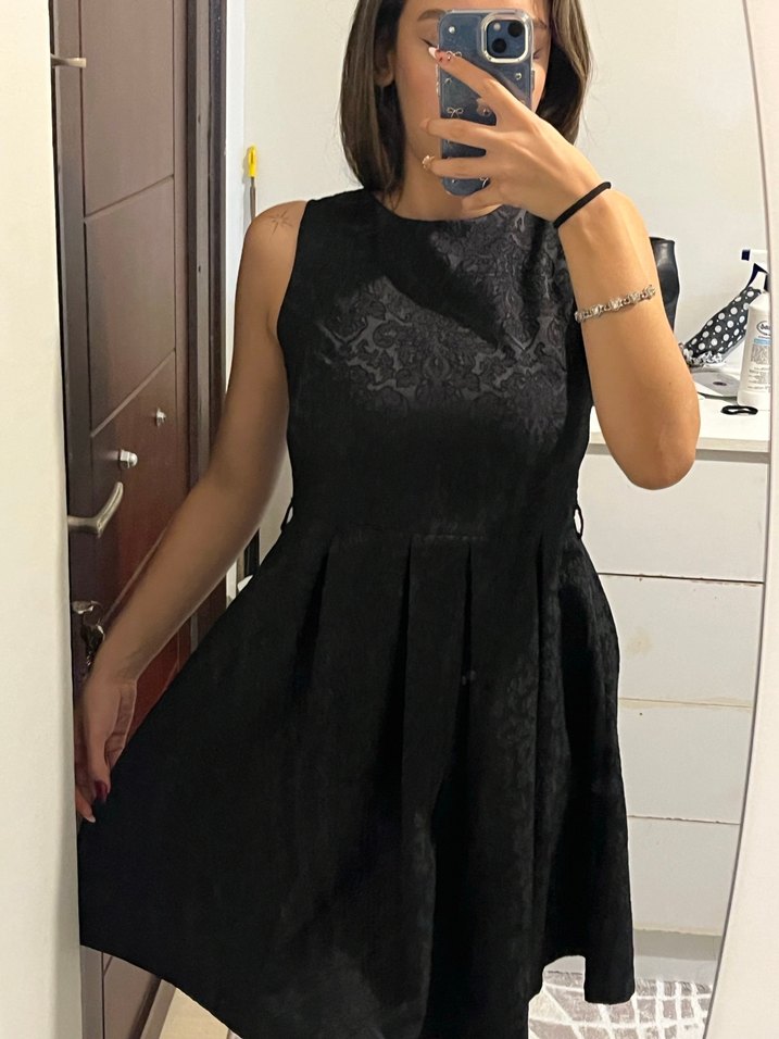 Quzu Siyah Parlak Midi Abiye Elbise - Görsel 2