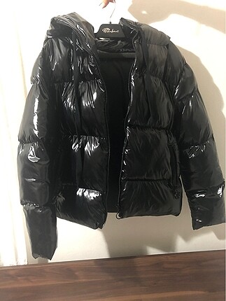 Bershka Şişme mont