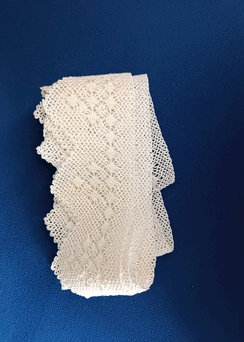 El Yapımı Beyaz Dantel Şerit - Görsel 3