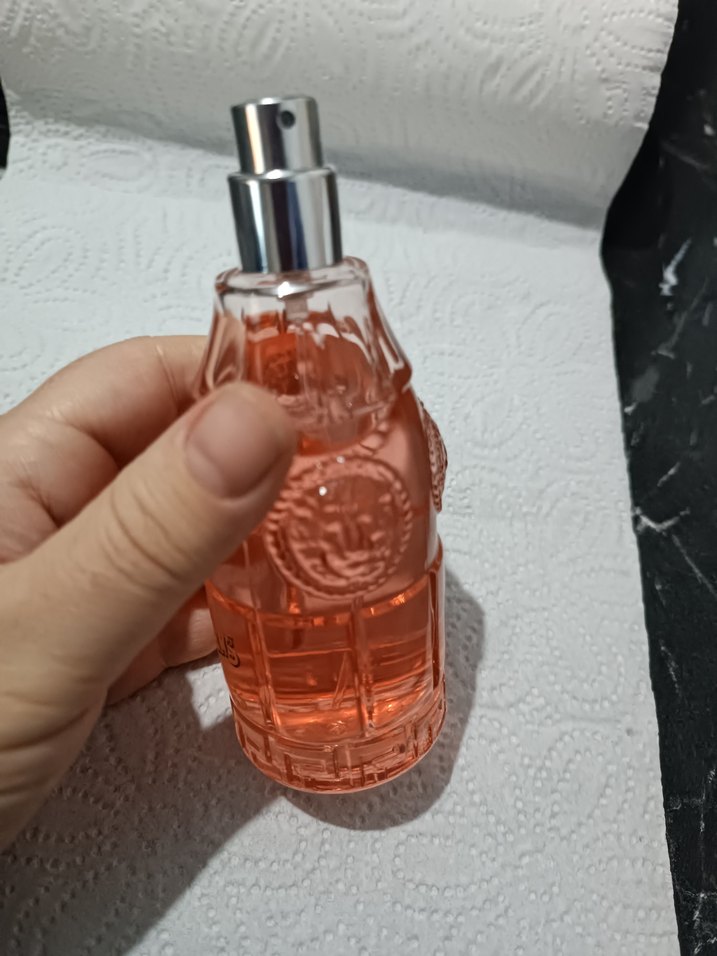 Versace Red Jeans Kadın Parfümü - Görsel 2