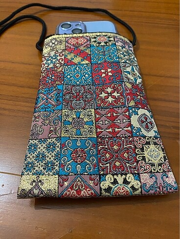 Beden Kilim Desenli Simli Askılıklı Telefonluk