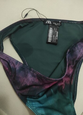 Zara Bikini altı