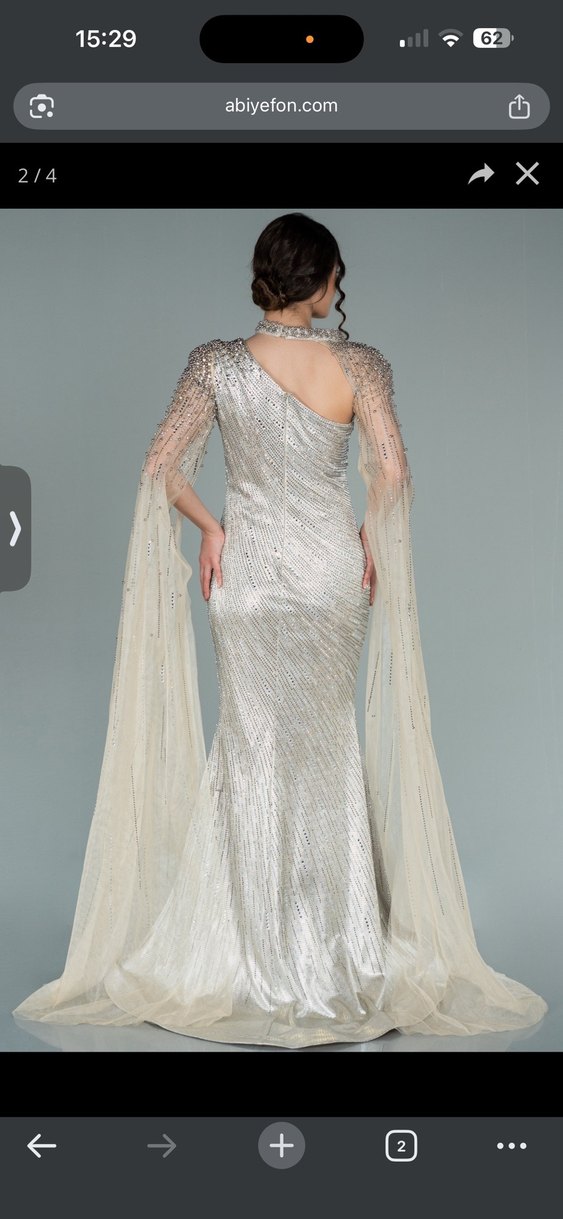 Beyaz İşlemeli Uzun Abiye Elbise - Görsel 2