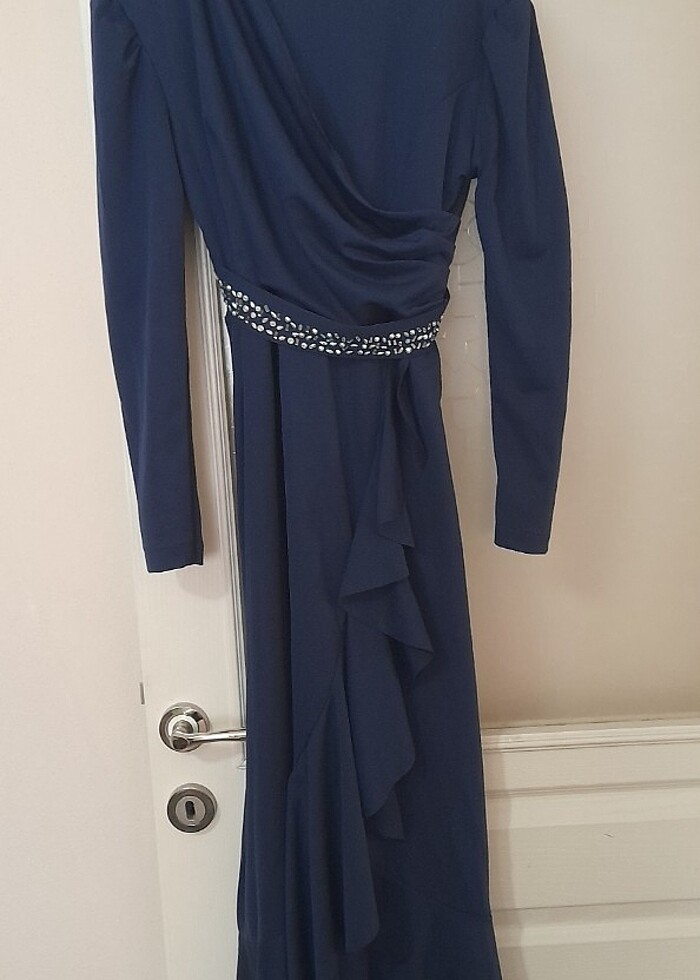 Lacivert taşlı kemerli tesettur abiye  - Görsel 3