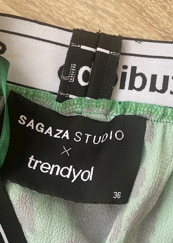 SagazaStudio Yeşil Baskılı Fırfırlı Mini Etek - Görsel 3