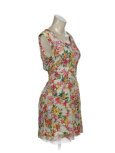 Vintage Love PreLoved Kısa Elbise %70 İndirimli.
