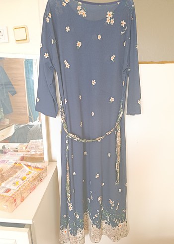 Lacivert Çiçek Desenli Uzun elbise - Görsel 2