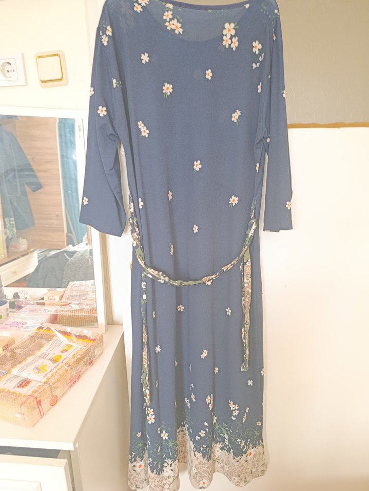 Lacivert Çiçek Desenli Uzun  elbise - Görsel 2