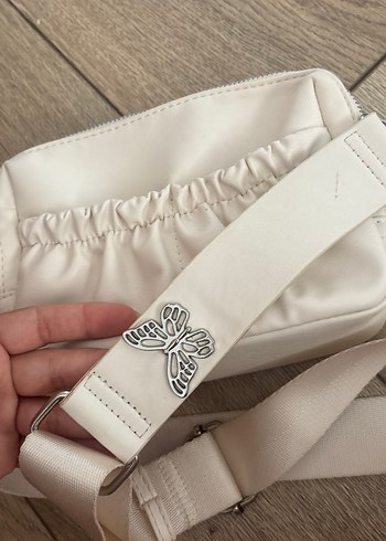 Bershka Beyaz Kadın Omuz Çantası