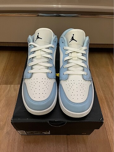 Nike Nike air jordan 1 ice blue