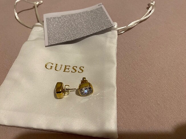  Beden Guess küpe