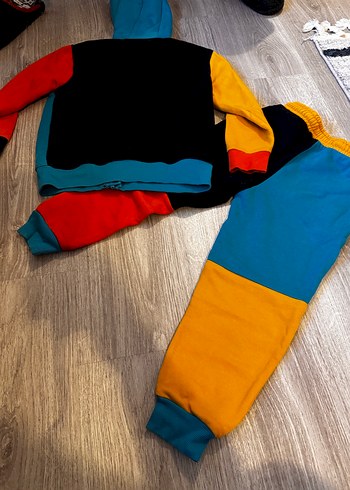 Renkli Kapüşonlu Erkek Eşofman Takımı - Görsel 2