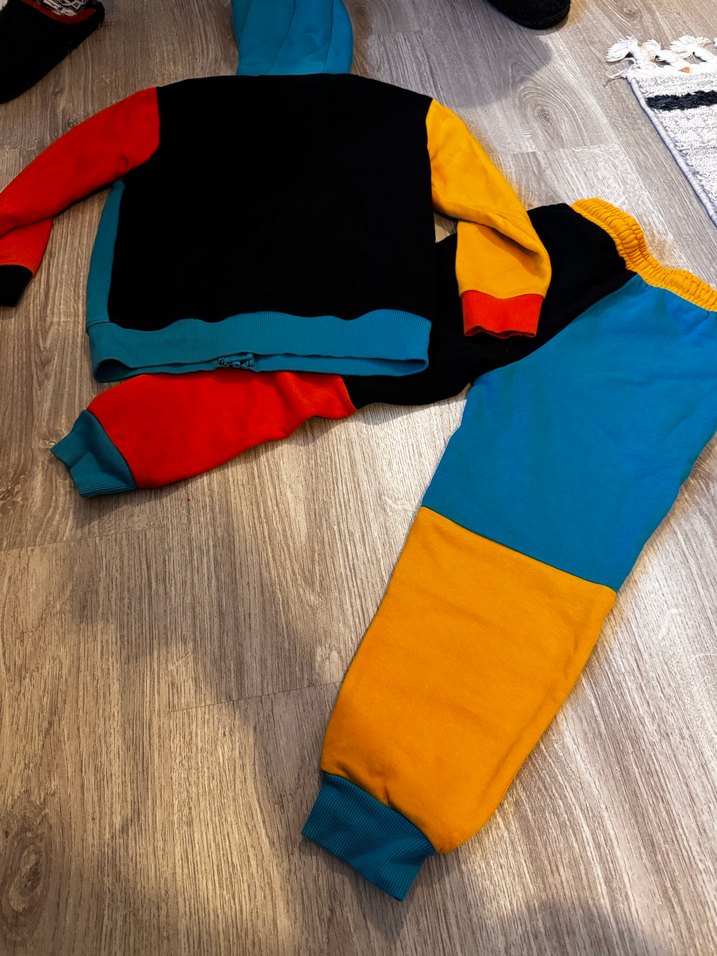 Renkli Kapüşonlu Erkek Eşofman Takımı - Görsel 2