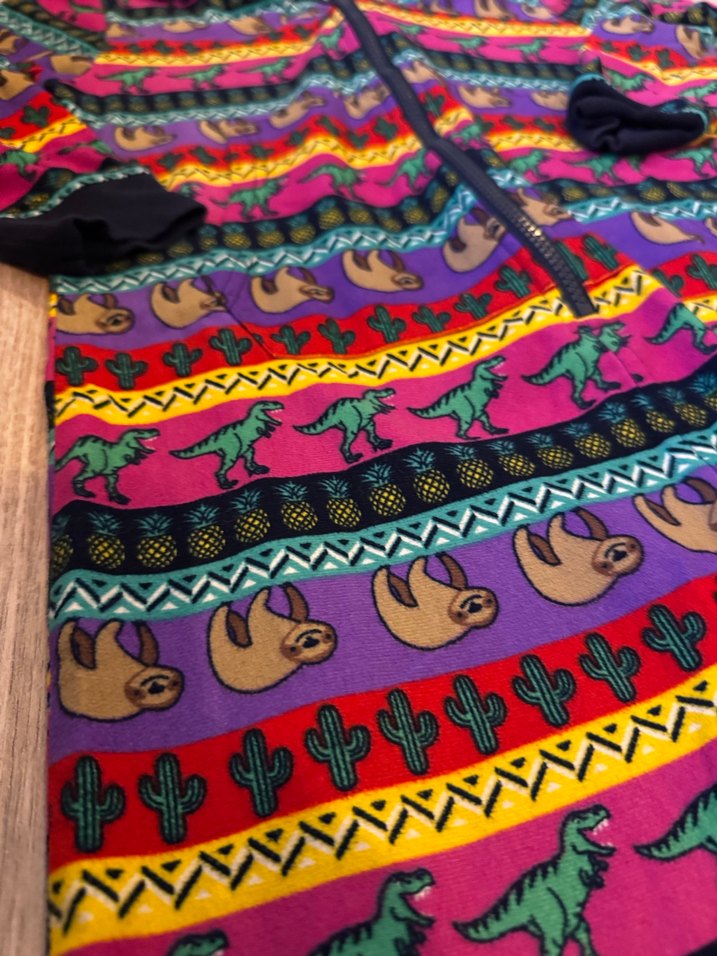 Renkli Kapüşonlu Kadın Tulum - Görsel 2