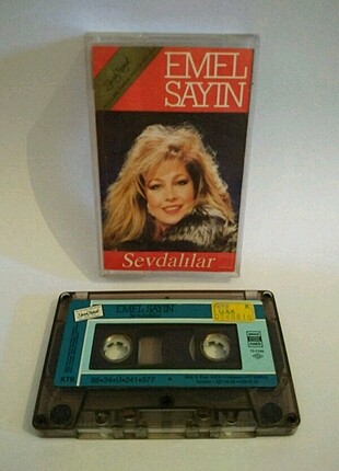 Kaset Emel sayın sevdalılar albümü