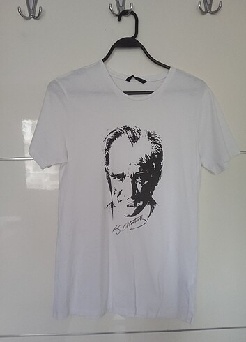 Lcw Unisex Mustafa Kemal Atatürk Baskılı T-shirt. S beden 11-12 
