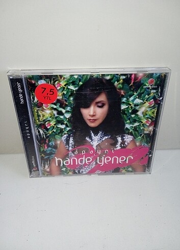 CD Hande Yener Apayrı. dinlemeyi etkilemeyen çizikler var.