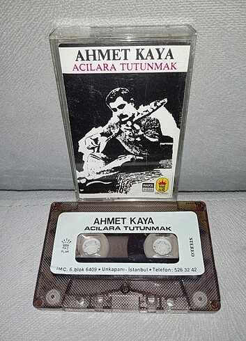 Kaset Ahmet Kaya acılara tutunmak albümü. Taç plak dönem kağıt b