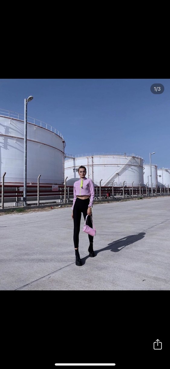 Pembe Scuba Kumaş Fermuarlı Crop Top - Görsel 2