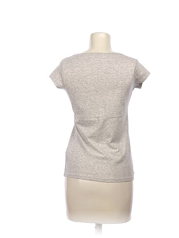 s Beden LC Waikiki T-shirt %70 İndirimli.