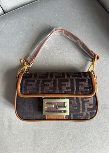 Fendi Kahverengi Deri Kadın Çanta