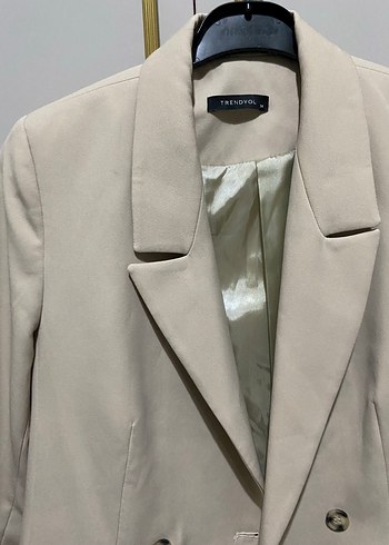 34 Beden ten rengi Renk Bej Kadın Düğmeli Midi Blazer Ceket