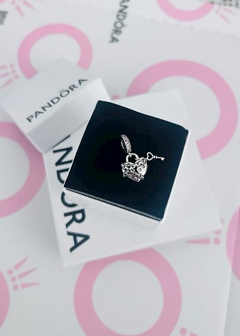 Zincir Detaylı  Kalp Charm - Görsel 4