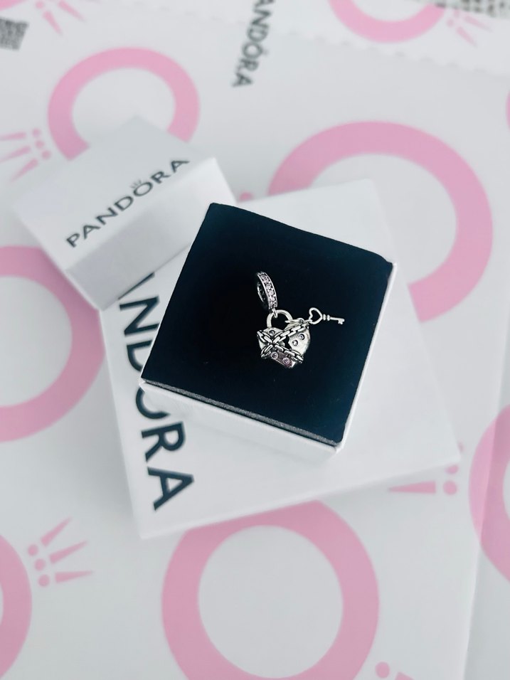 Zincir Detaylı  Kalp Charm - Görsel 4