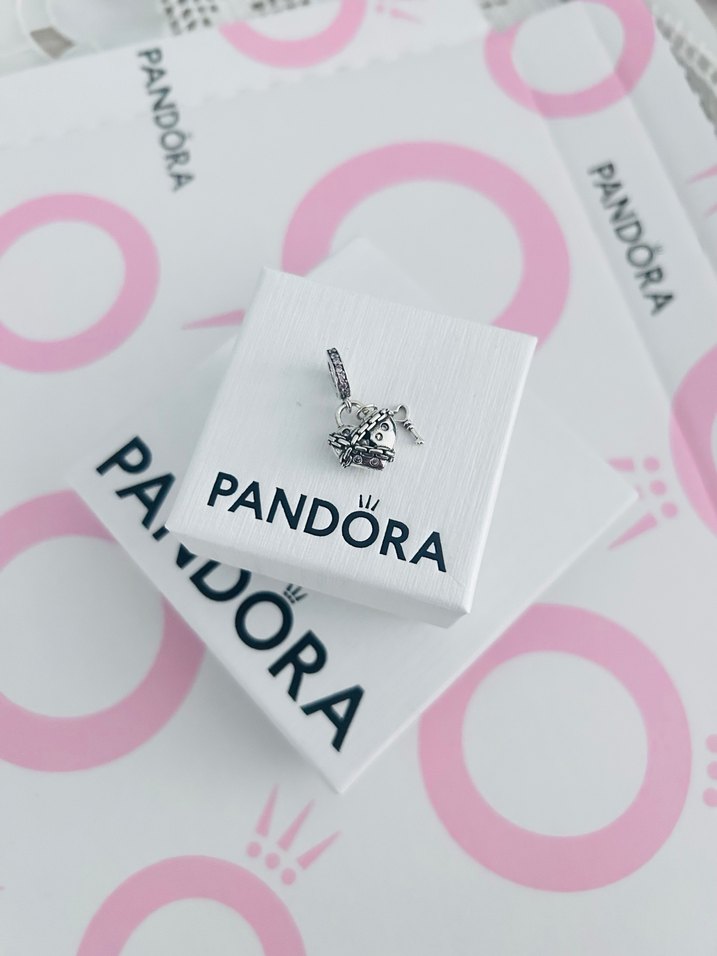 Zincir Detaylı  Kalp Charm - Görsel 2