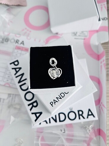 Pandora Kediler ve kalp charm