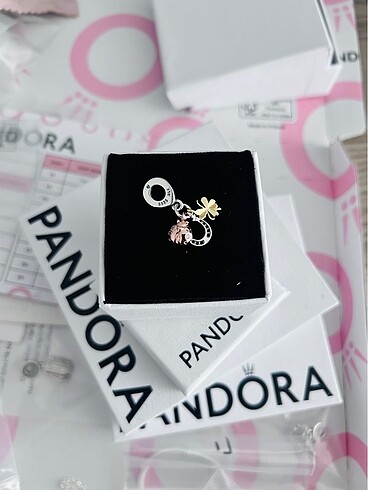 Pandora Sana charm