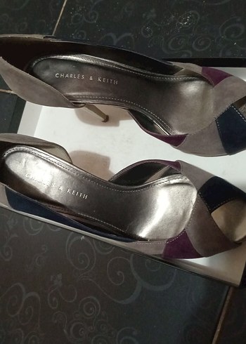 Gri Süet Stiletto Topuklu Kadın Ayakkabı - Görsel 2