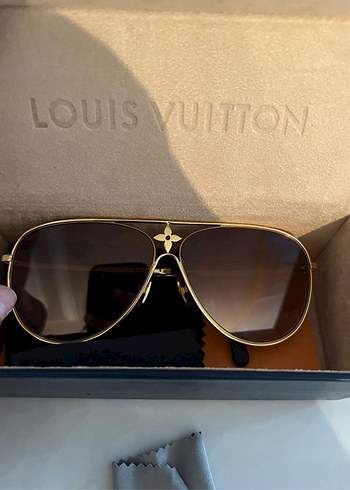 Parlak Altın Louis Vuitton Kadın Güneş Gözlüğü - Görsel 5