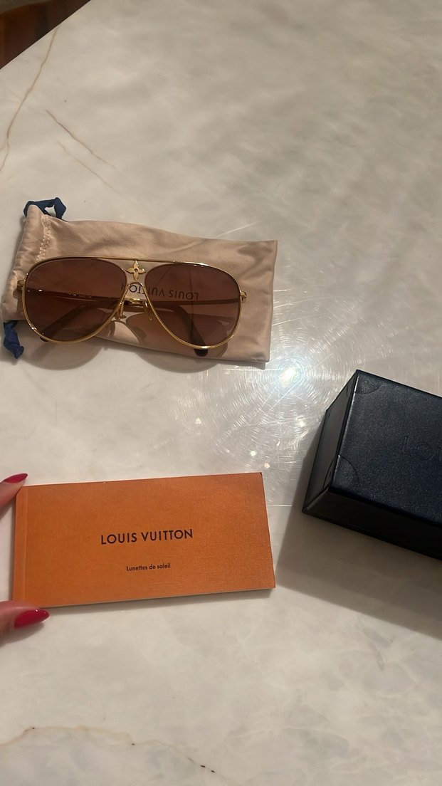 Parlak Altın Louis Vuitton Kadın Güneş Gözlüğü - Görsel 2