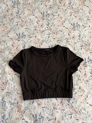 Siyah crop spor bluz