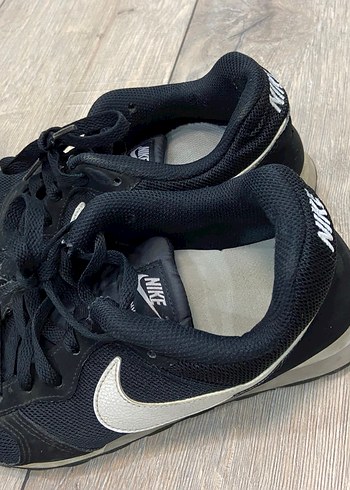 Kadın Siyah Nike Spor Ayakkabı - Görsel 3