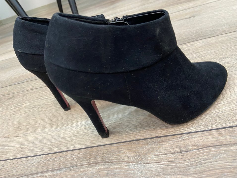 Siyah Süet Kadın Topuklu Bot - Görsel 4