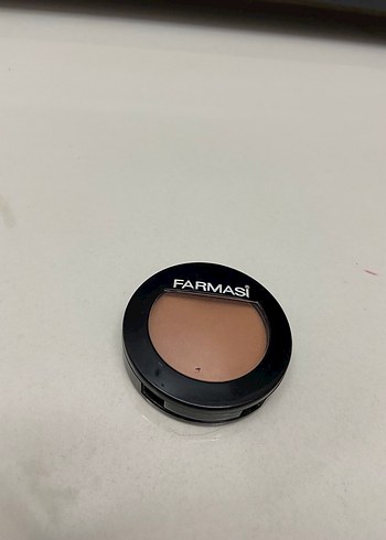 Farmasi Bej Allık