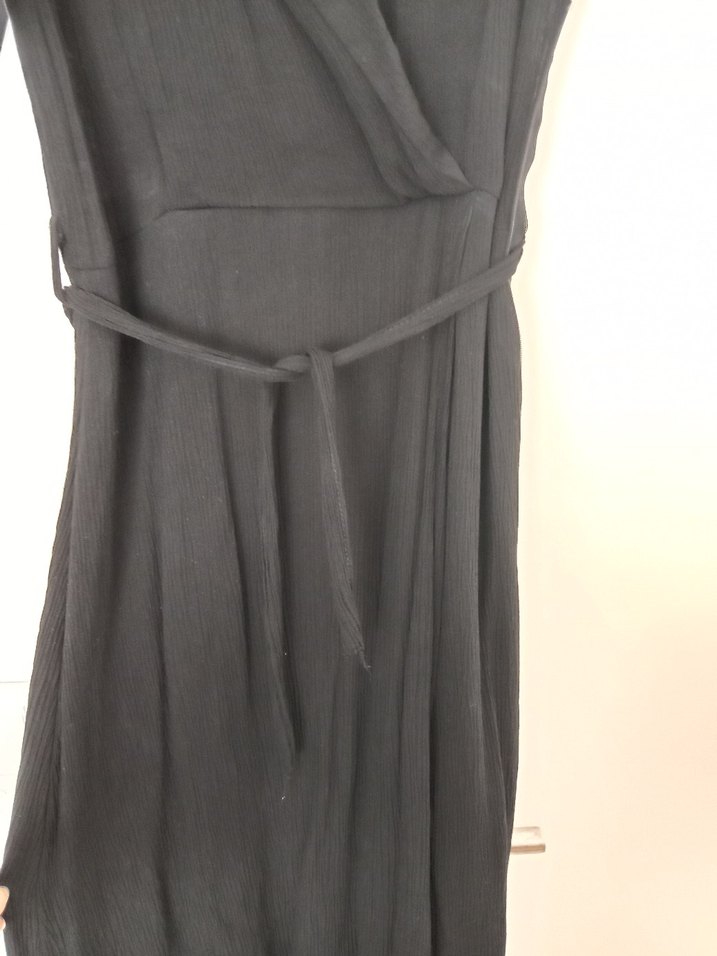 Uzun Siyah Kolsuz Elbise - Görsel 5