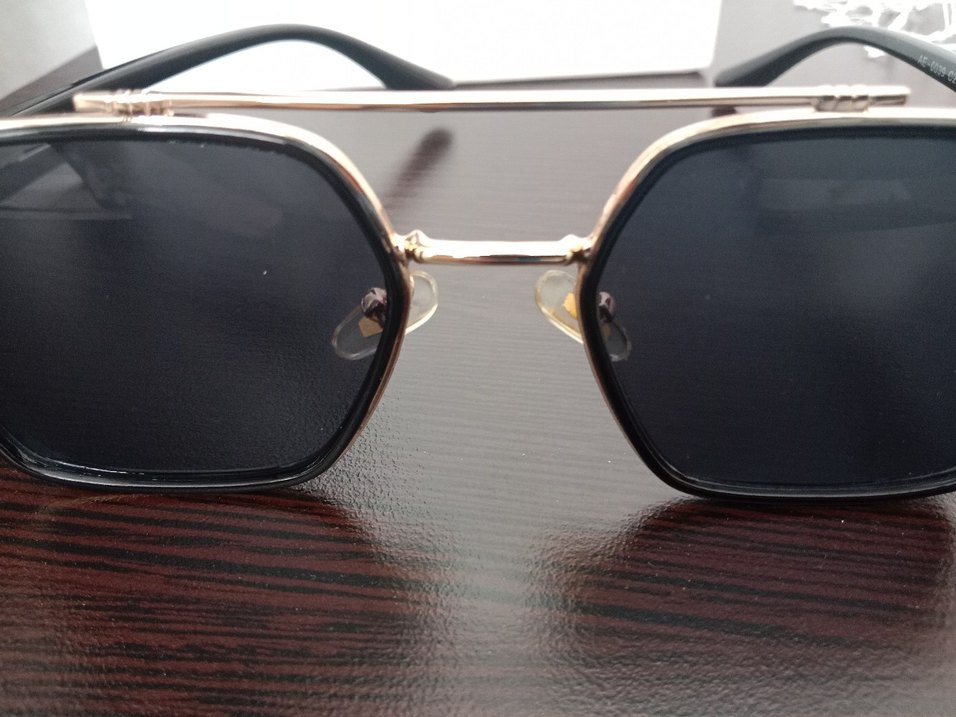 Gold detaylı kadın güneş gözlüğü - Görsel 2