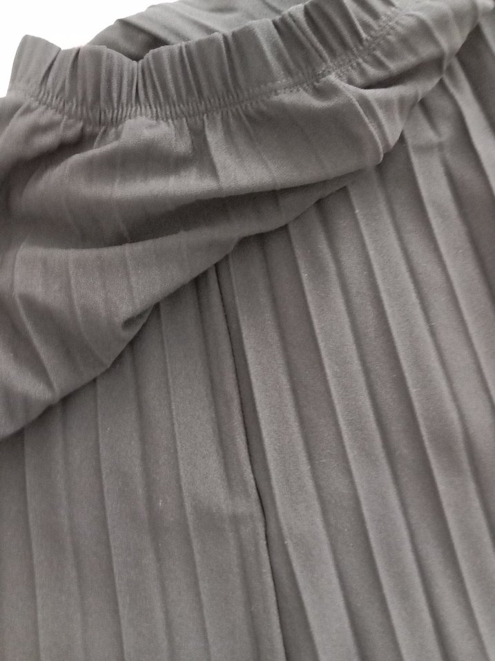 Siyah Piliseli Uzun Kadın Etek - Görsel 2