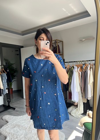 Düğmeli Kısa Kollu Mavi Denim Elbise - Görsel 3