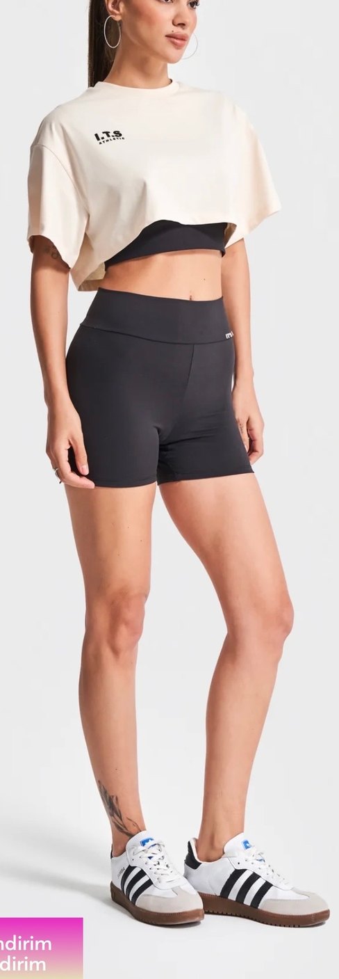 Siyah V Yakalı Kadın Spor Atlet - Görsel 2