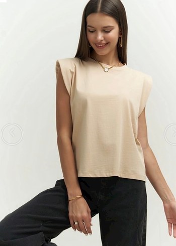 Bej Kadın Kolsuz Basic Tişört - Görsel 2