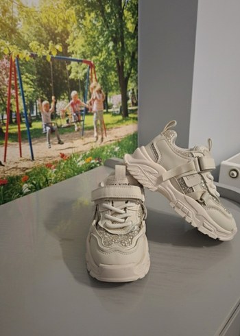 Kız Çocuk Beyaz Gri Bağcıklı Kot Spor Ayakkabı - Görsel 3