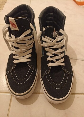 VANS 