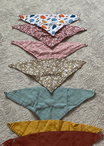 Nakışlı Çok Renkli Bebek Önlükleri - Görsel 5