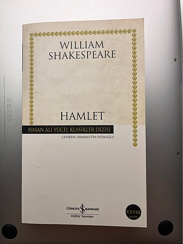 HAMLET WILLIAM SHAKESPEARE