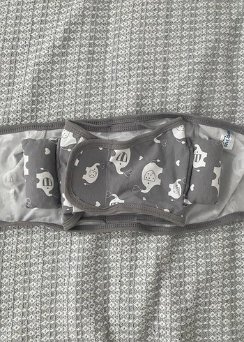 Gri Nakışlı Bebek Uyku Aksesuarı - Görsel 2