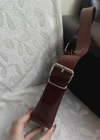 Bershka Bordo Parlak Deri- Rugan Kadın Omuz Çantası